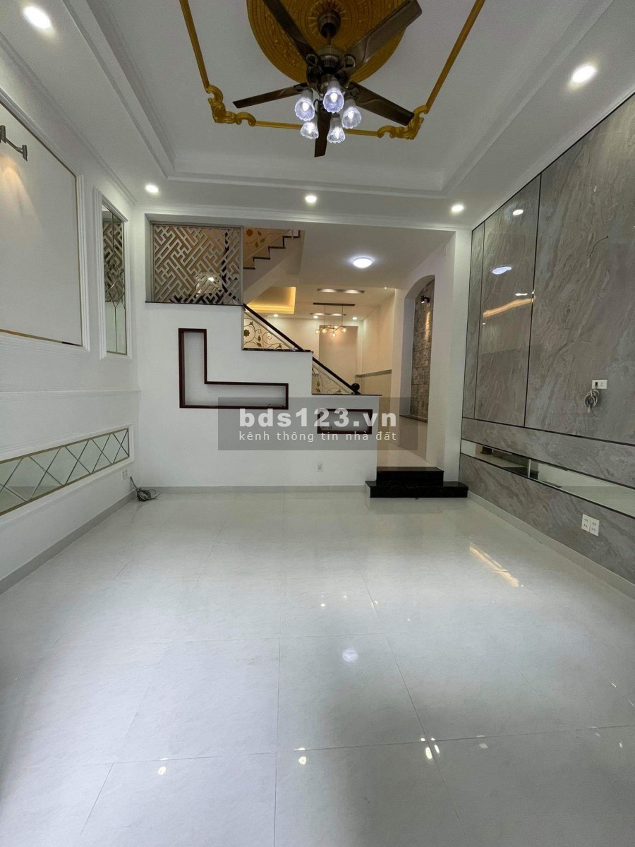 Chỉ 120 triệu/m cho DT (4,5x12), HXH Âu Cơ Tân Phú, nhà đẹp lại rẻ.