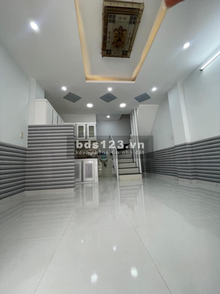 Trần Quý Cáp, 50m2, chỉ 4 tỷ 500 triệu, nhà ở ngay, đẹp, ngang 5m