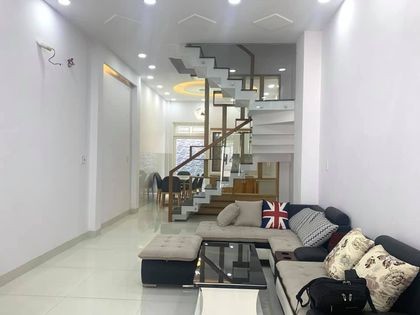 Bán gấp nhà Nguyễn Văn Quá, ĐHT Q12, xe tải tránh 81m2 giá 5.5 tỷ.