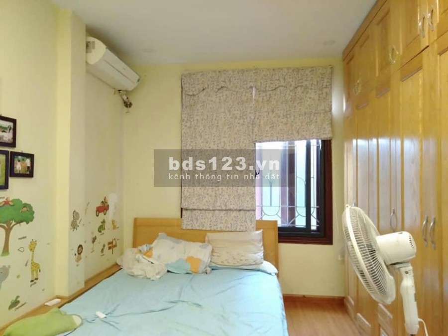 Nhỉnh 2Tỷ Cách Mặt Phố Yên Lãng 40m 5Tầng Tiện Ích Đầy Đủ