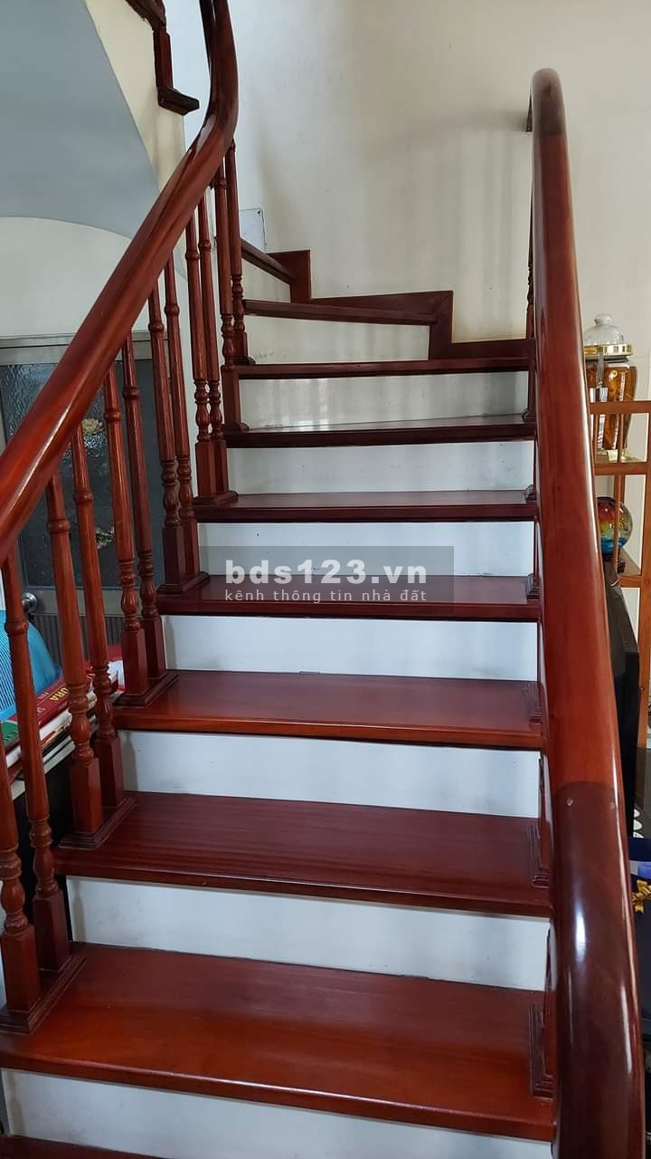 BÁN NHÀ NGỌC TRỤC ĐẠI MỖ NAM TỪ LIÊM 38 M X 5 TẦNG MẶT TIỀN 3.8 M GIÁ 3.4 TỶ