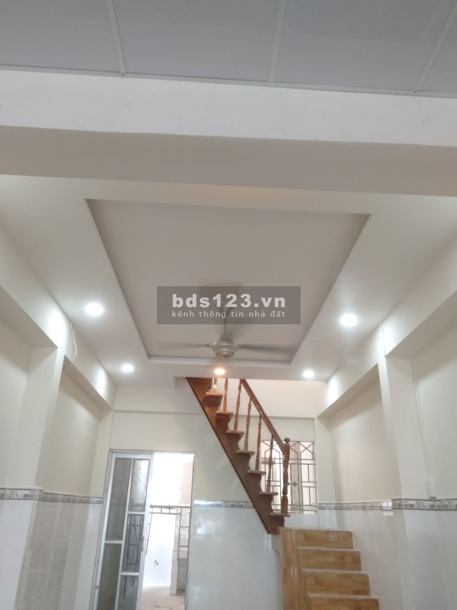 Cho thuê nhà mặt tiền nguyên căn Q.7
