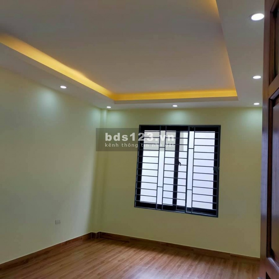 BÁN NHÀ ĐƯỜNG LÁNG, LÔ GÓC 2 THOÁNG, DT: 42M, GIÁ 4 TỶ.