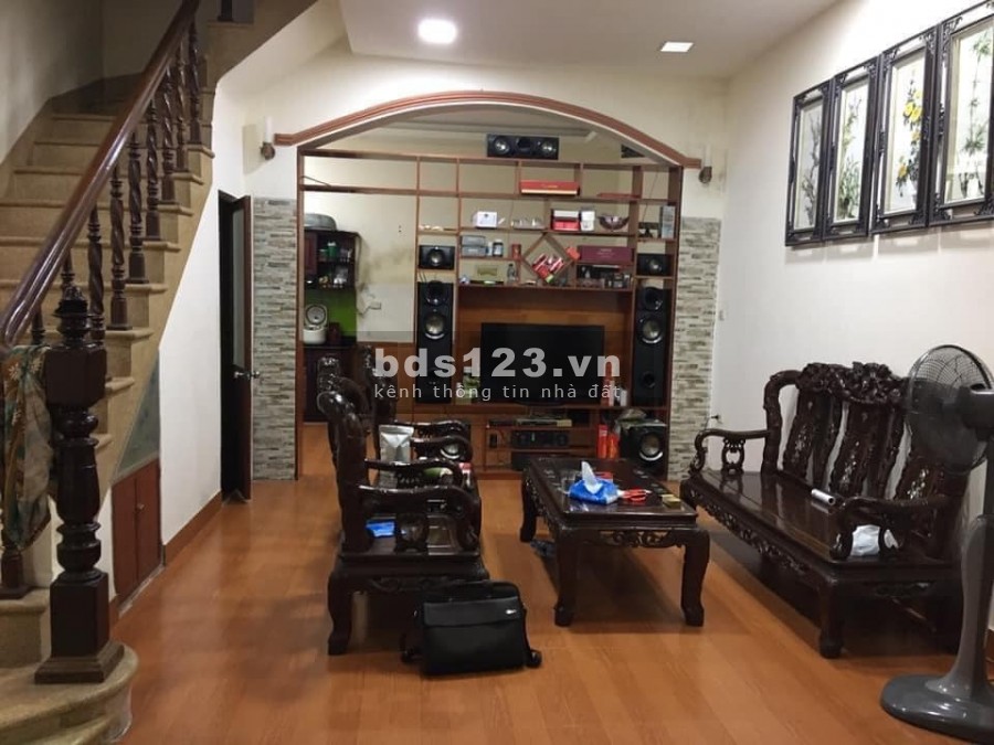Bán nhà Vũ Tông Phan 62m2 4 tầng giá 5.6tỷ