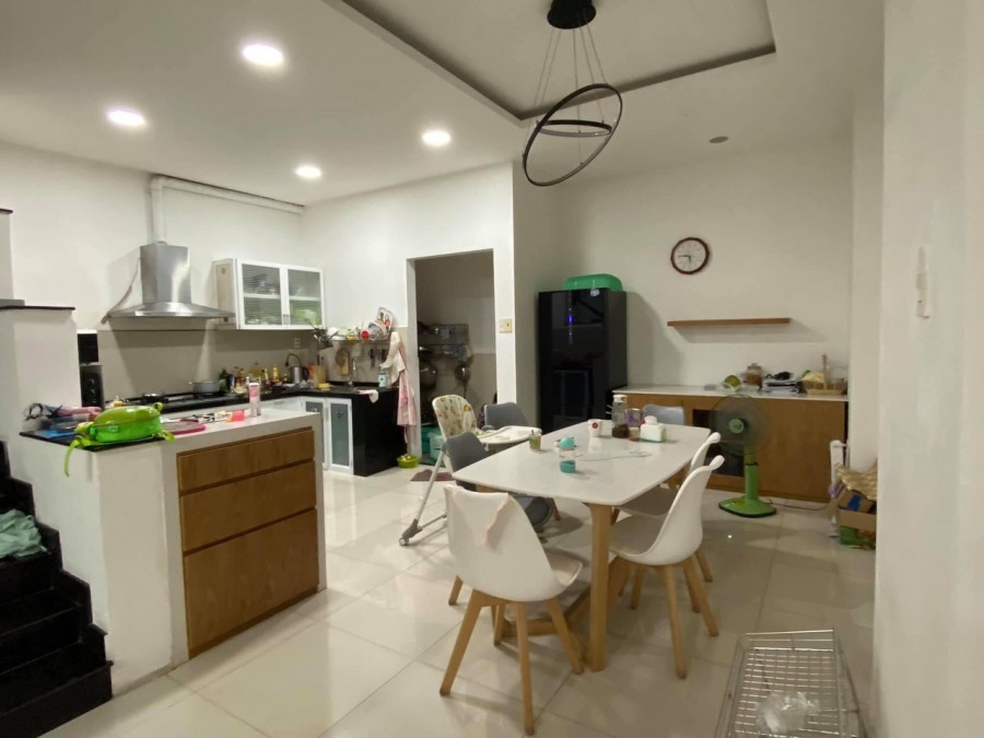 Nhà bán mặt tiền đường Bàu Cát quận Tân Bình 4x18m 4 lầu chỉ 15 tỷ