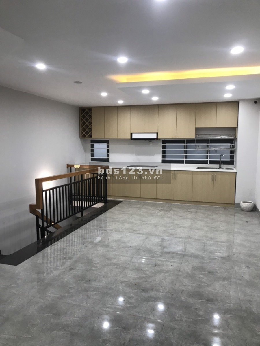 Nhà Phú Thọ Hòa, 4 lầu, sân thượng,mới 100%, Full máy lạnh