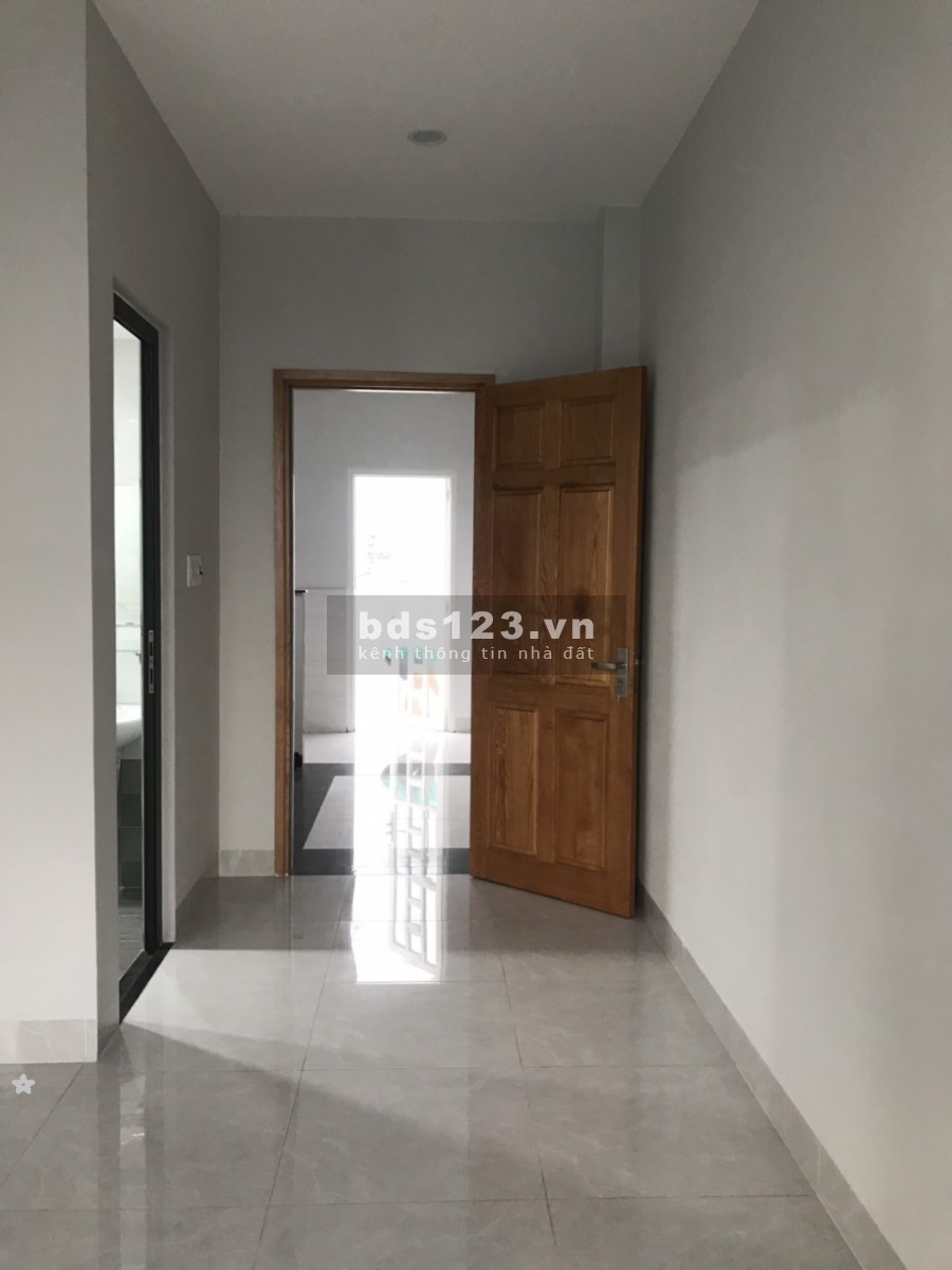 Nhà Phú Thọ Hòa, 4 lầu, sân thượng,mới 100%, Full máy lạnh