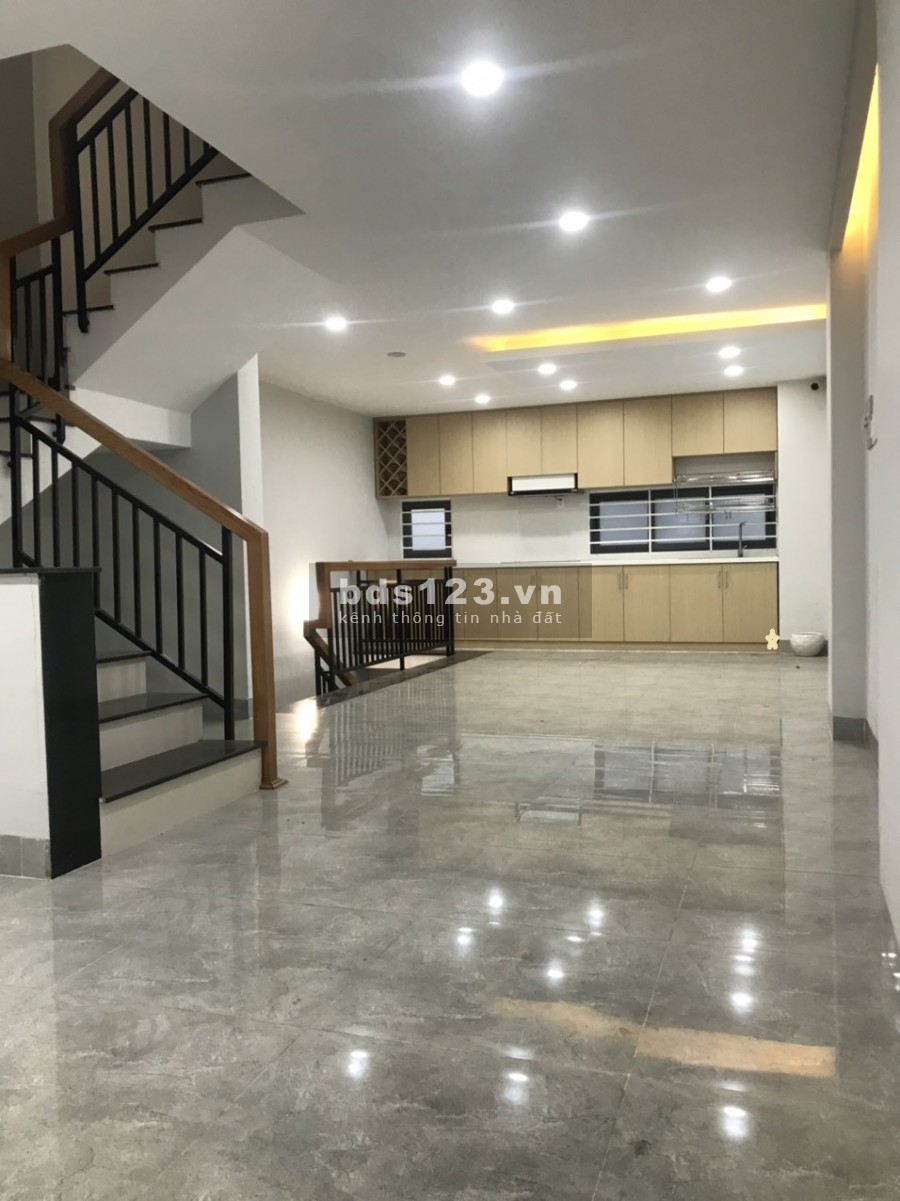 Nhà Phú Thọ Hòa, 4 lầu, sân thượng,mới 100%, Full máy lạnh