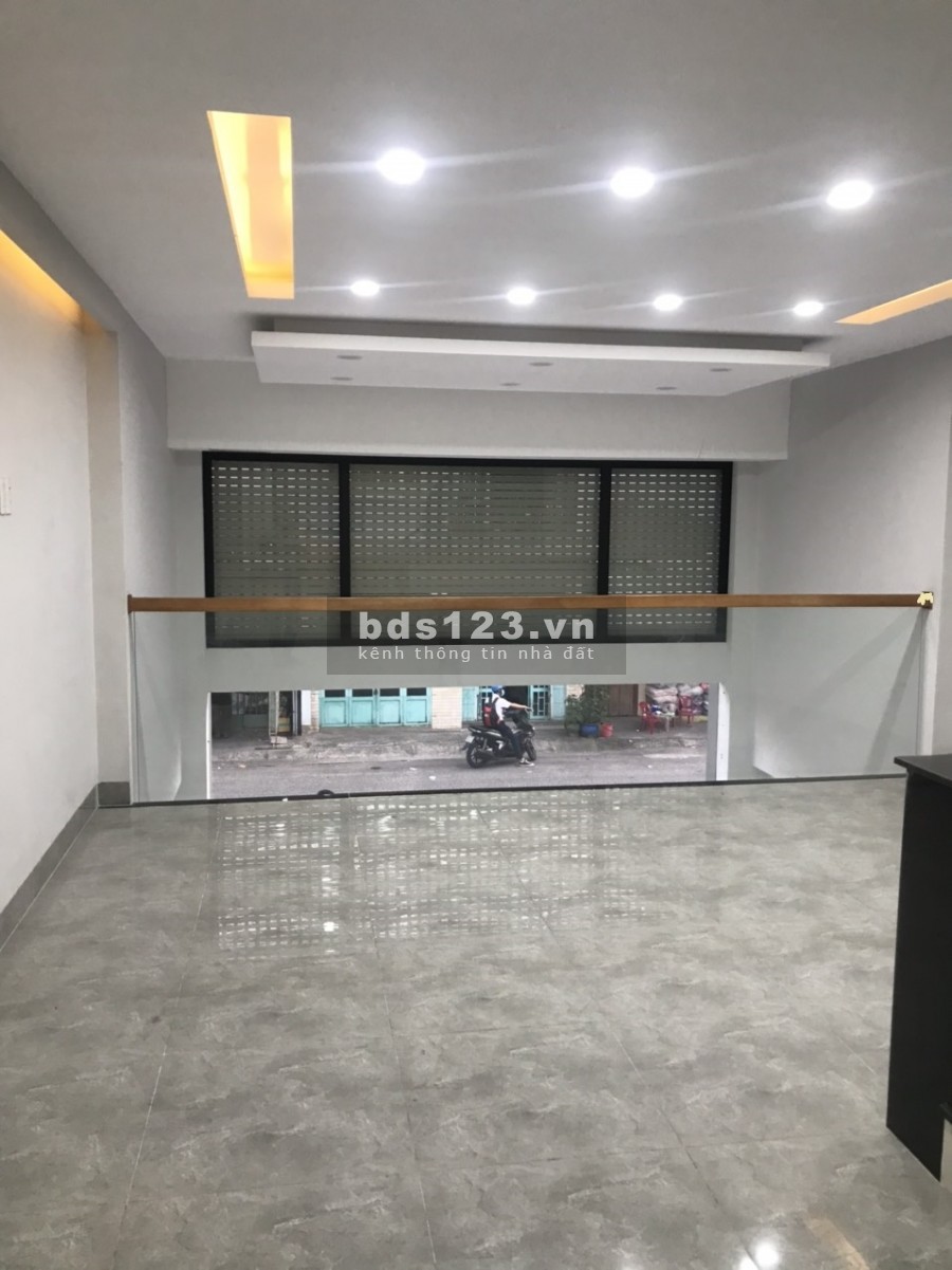 Nhà Phú Thọ Hòa, 4 lầu, sân thượng,mới 100%, Full máy lạnh