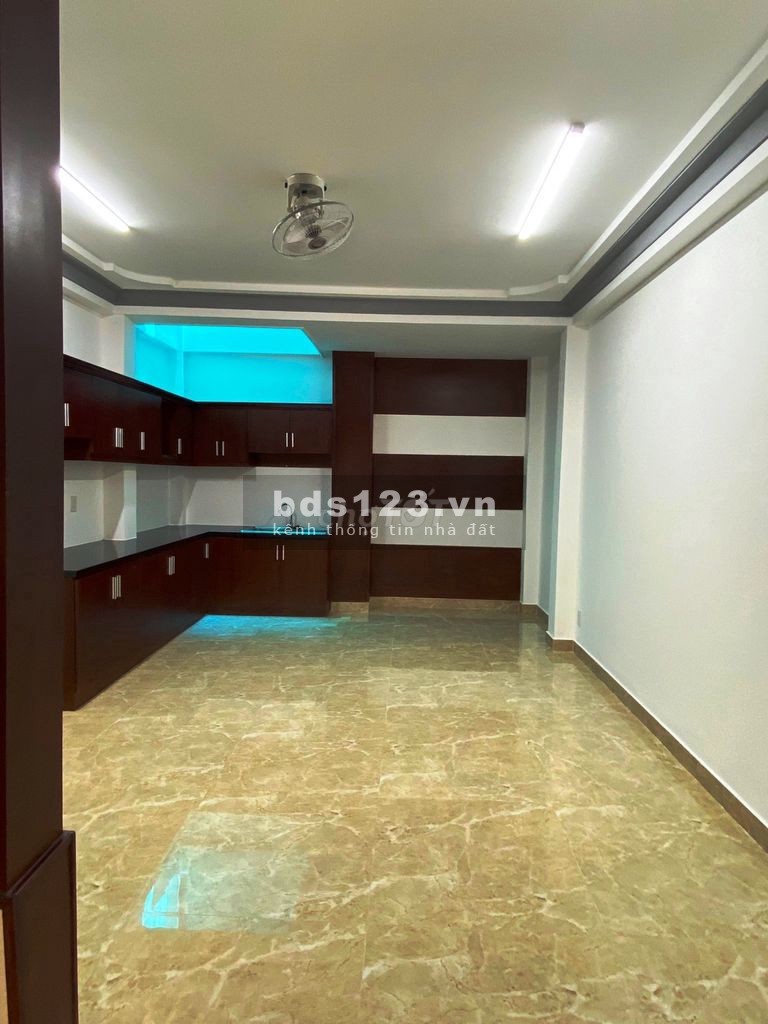 Nhà cho thuê nguyên căn Đoàn Thị Điểm P2 Phú Nhuận (6x18m-trệt 3 lầu)có lối hông đi lên hẻm 5m thông ra Phan Xích Long