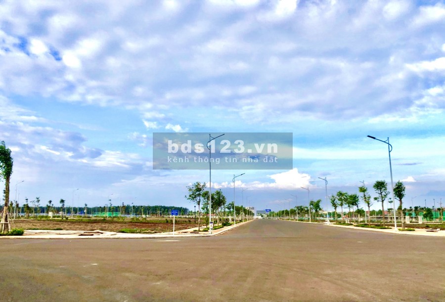 Tôi chính chủ cần bán 2 lô trong KĐT Ân Phú, mặt tiền Hà Huy Tập, phường Tân An, 22tr/m2