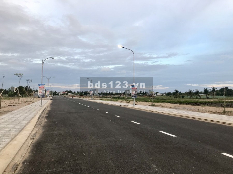 CHÍNH CHỦ CẦN BÁN LỐC 5 NỀN KHU TRUNG TÂM HÀNH CHÍNH VĨNH QUANG HƯỚNG VỀ CHỢ