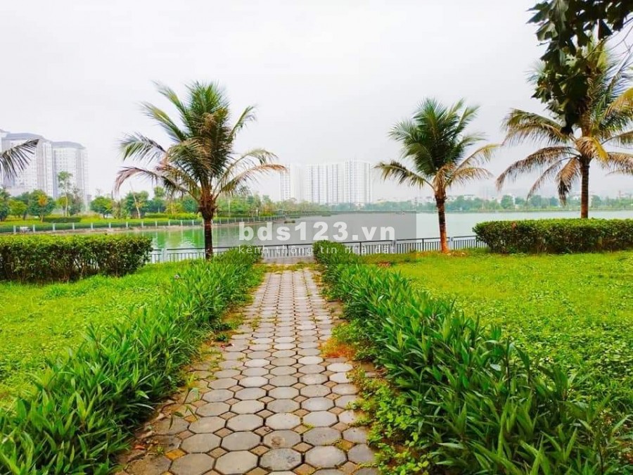 Bán lô đất biệt thự ven hồ dt:200m2 b2.1 bt7 kđt thanh hà cenco5