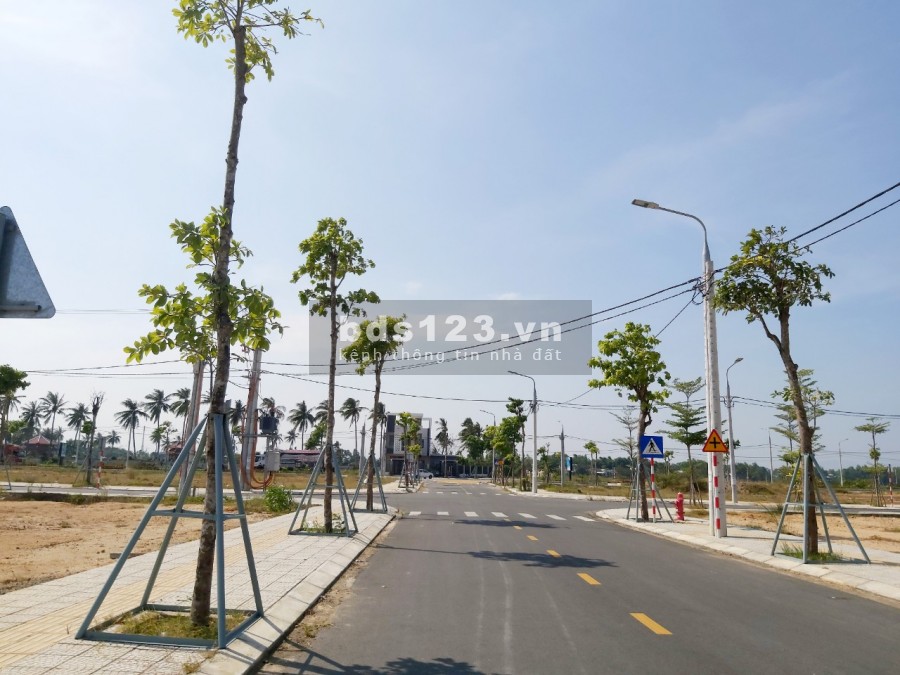 Cần bán gấp 100m2 đất ở đô thị Nam Đà Nẵng đường 17m5 giá 1,850 tỷ LH: 0905 848 545