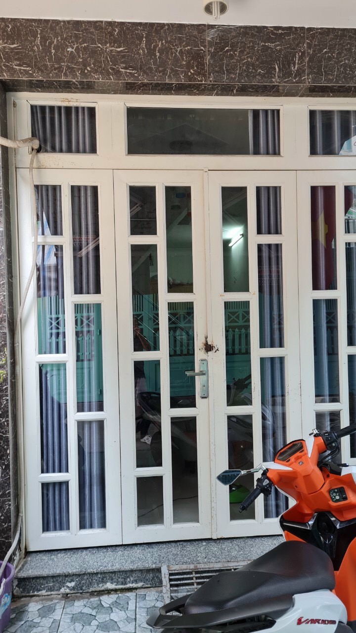 Bán nhà 2 lầu 4PN Hẻm 2020 Huỳnh Tấn Phát, Thị trấn Nhà BèGiá 1,98 tỷ