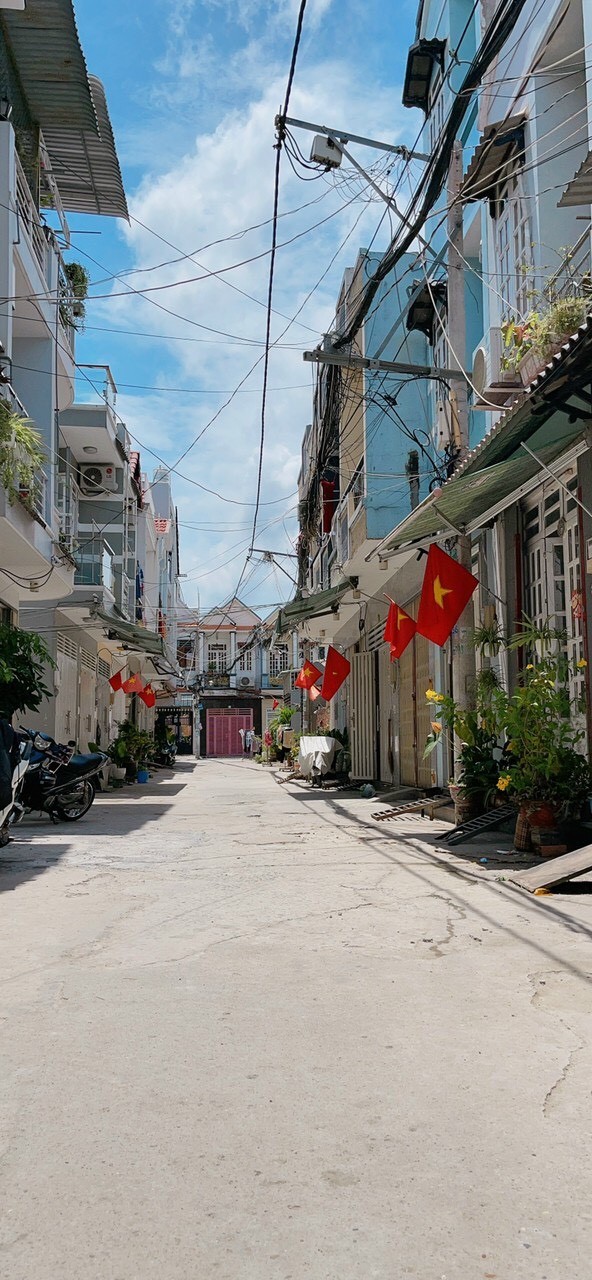 Nhà bán hẻm 2295/84/...Huỳnh Tấn Phát KP7 TT Nhà Bè H.Nhà Bè giá 1,65 tỷ