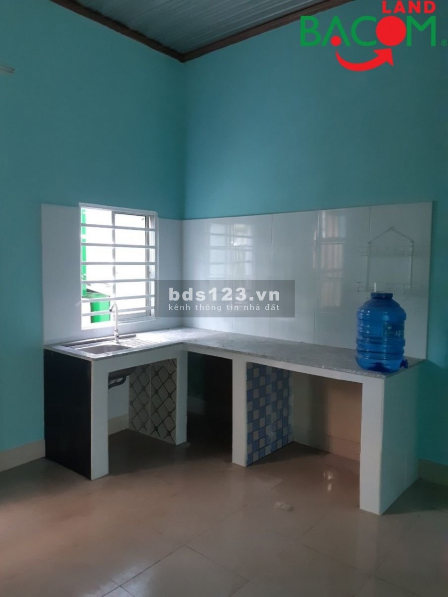 Bán nhà c4 đẹp mới 99%, 2 mặt tiền, dt 100m2, P. Tân Phong, giá chỉ 4ty2