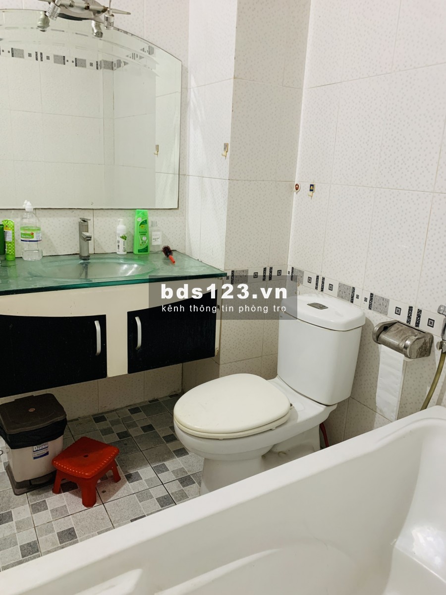 PHÒNG TRỌ CHO THUÊ TRONG NHÀ 4 LẦU, CÓ MÁY LẠNH, TỦ LẠNH, MÁY GIẶT, BÌNH NÓNG LẠNH, NẤU ĂN RIÊNG, CÓ CỬA SỔ THOÁNG MÁT