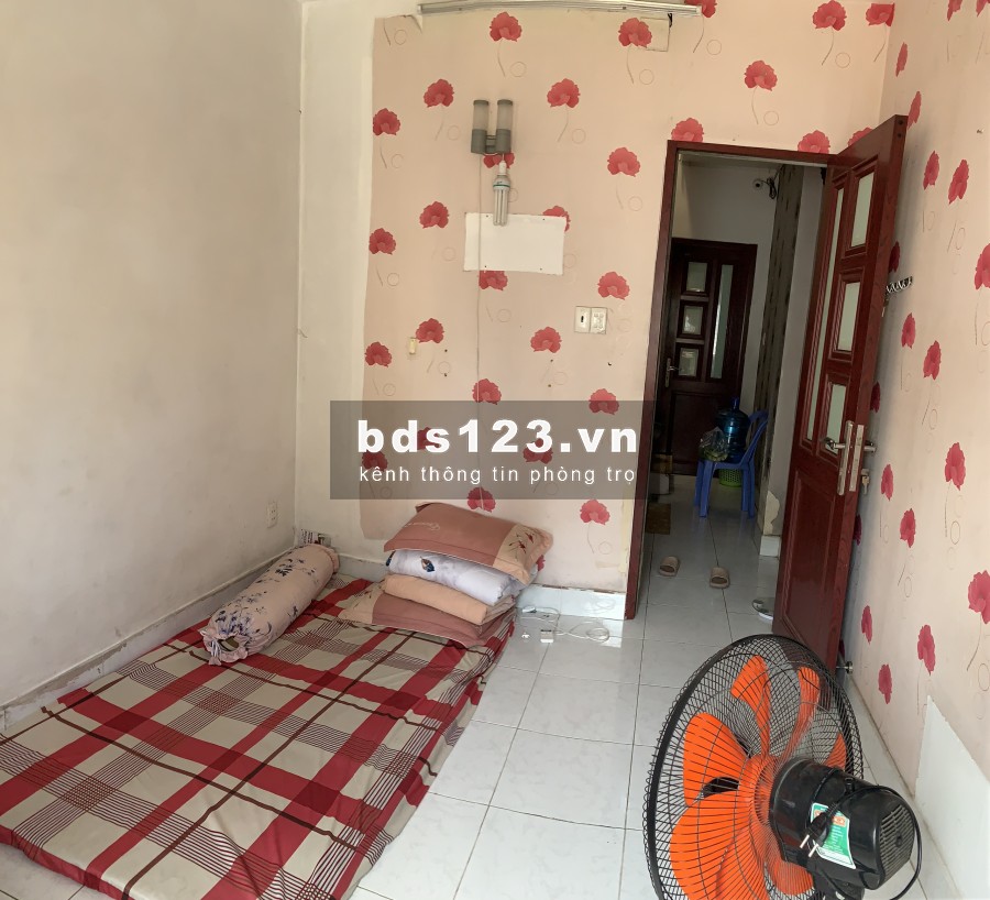 PHÒNG TRỌ CHO THUÊ TRONG NHÀ 4 LẦU, CÓ MÁY LẠNH, TỦ LẠNH, MÁY GIẶT, BÌNH NÓNG LẠNH, NẤU ĂN RIÊNG, CÓ CỬA SỔ THOÁNG MÁT