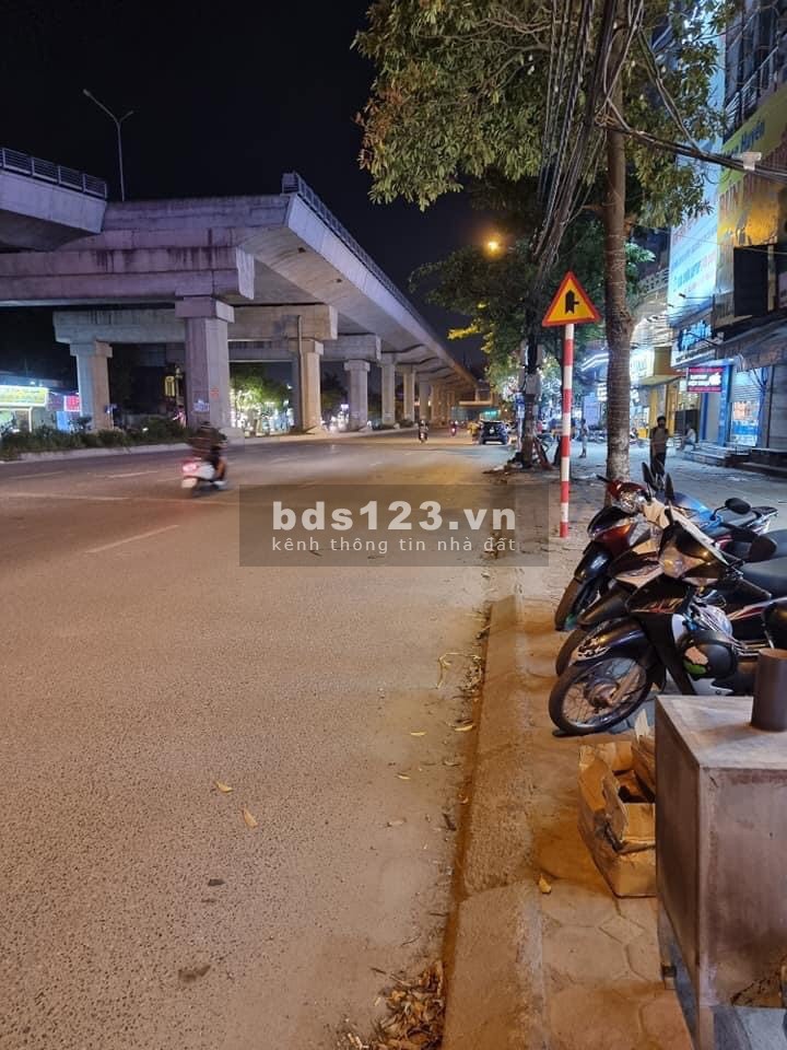 Bán nhà mặt phố Nhổn 71m2, 6 tầng, MT 6m, kinh doanh, giá chào 14 tỷ