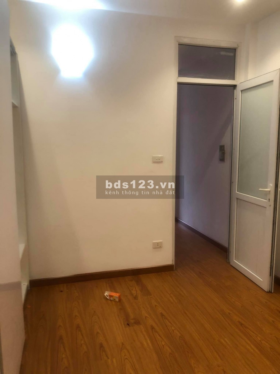 Bán nhà đẹp ở luôn 4 tầng x 43m2 ngõ 1132 đường Láng giá 5,5 tỷ. LH 0912442669
