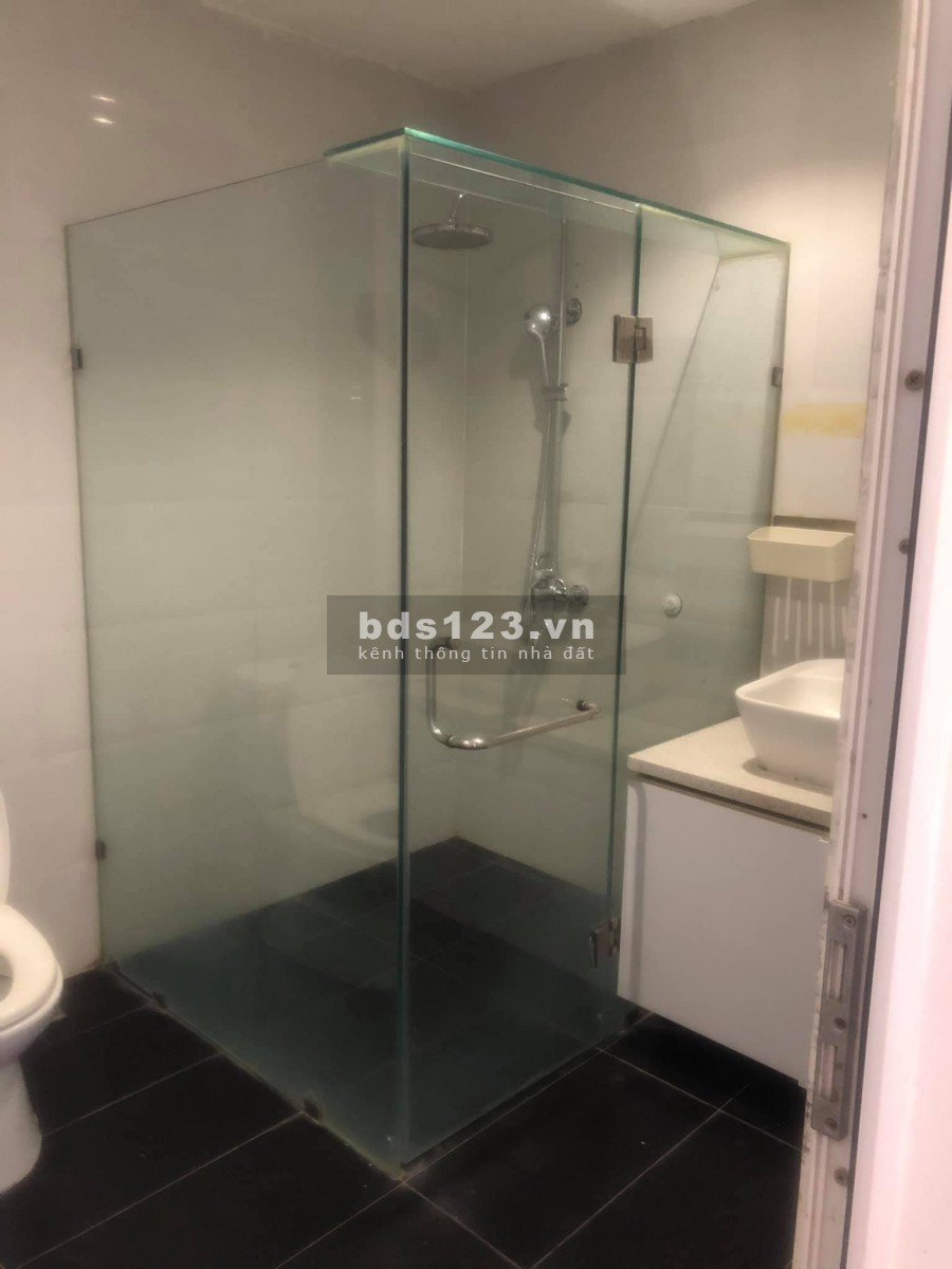 Bán nhà đẹp ở luôn 4 tầng x 43m2 ngõ 1132 đường Láng giá 5,5 tỷ. LH 0912442669