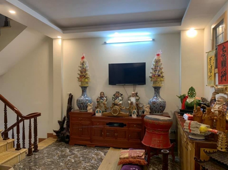 CHÍNH CHỦ BÁN GẤP NHÀ PHỐ VIP NGUYỄN SƠN GẦN PHỐ Ở NGAY 44M2 3.X TỶ
