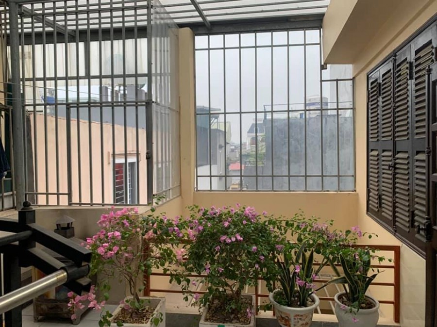 CHÍNH CHỦ BÁN GẤP NHÀ PHỐ VIP NGUYỄN SƠN GẦN PHỐ Ở NGAY 44M2 3.X TỶ