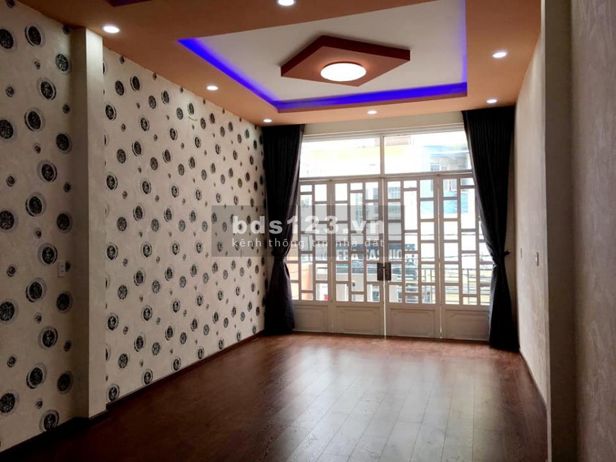 Bán Mặt Tiền Lạc Long Quân Quận 11, DT 4x14, cạnh chợ Bình Thới tiện Kinh doanh và ở