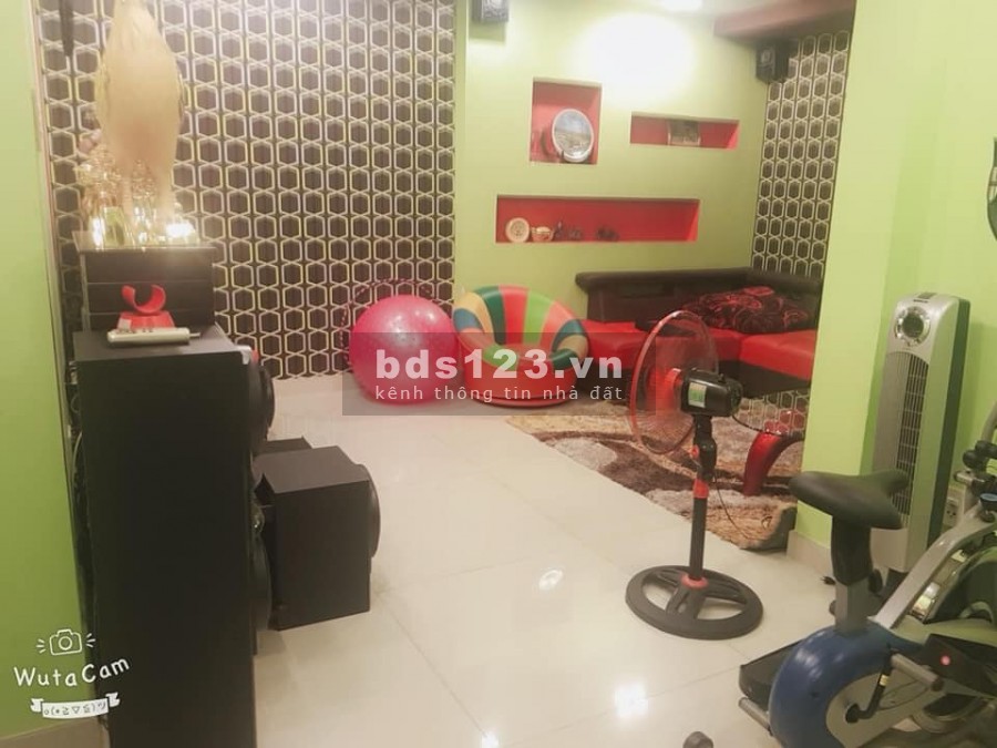 Bán Nhà Mặt Tiền Quận Phú Nhuận Công Năng Tốt, Giá Yêu Thương. LH: 0932155399.