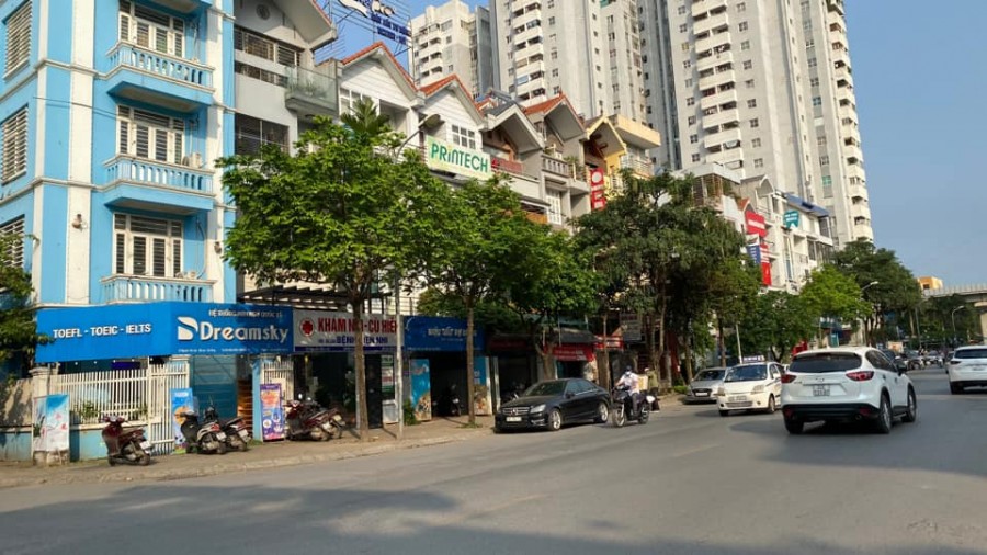 Bán nhà mặt phố Minh Khai Hai Bà Trưng rông 7m giá 270 triêu/m2.