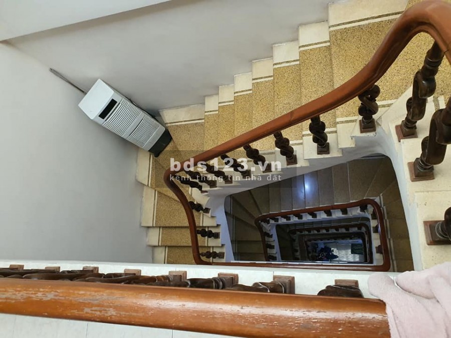 Bán nhà phân lô Xã Đàn, Đống Đa, 55m2, 5 tầng, vỉa hè, ô tô tránh đỗ, 10.3 tỷ