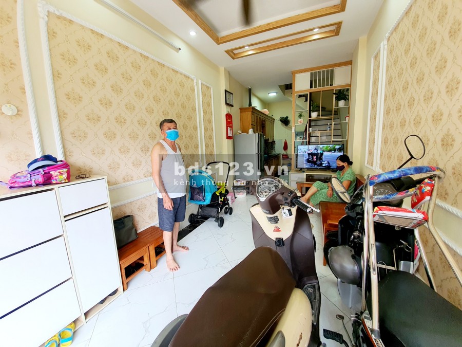 Nhà phố đường Giải Phóng, Hoàng Mai, Hà Nội, diện tích 33 m2, xây 5 tầng, giá 3,6 tỷ