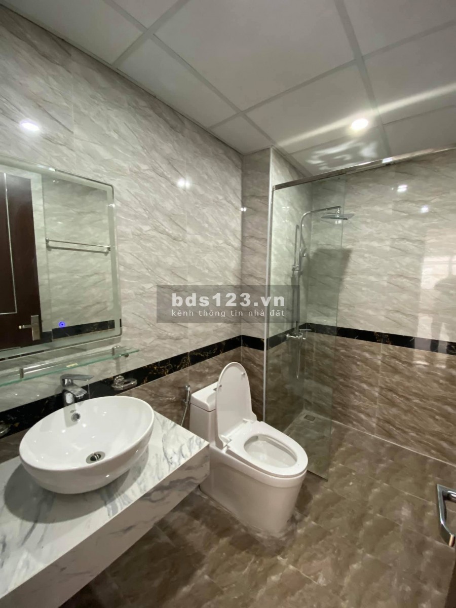 NHỈNH 7 TỶ SỞ HỮU NHÀ TÂY HỒ THANG MÁY Ô TÔ VÀO NHÀ 44M x 6T