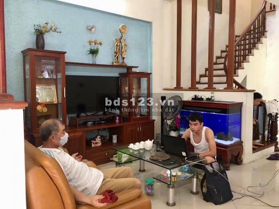 Ô TÔ 4 CHỖ VÀO NHÀ SÁT LÀNG VIỆT KIỀU CHÂU ÂU CHỦ TỰ XÂY