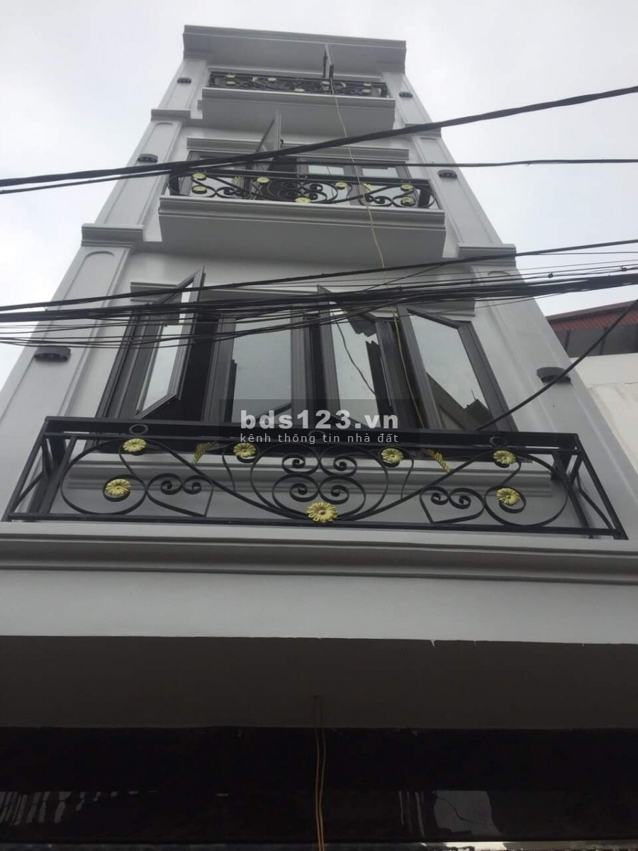 Đường Giải Phóng, 60M2, 5,5 tầng, giá 6.6 tỷ, liên hệ 09122290801
