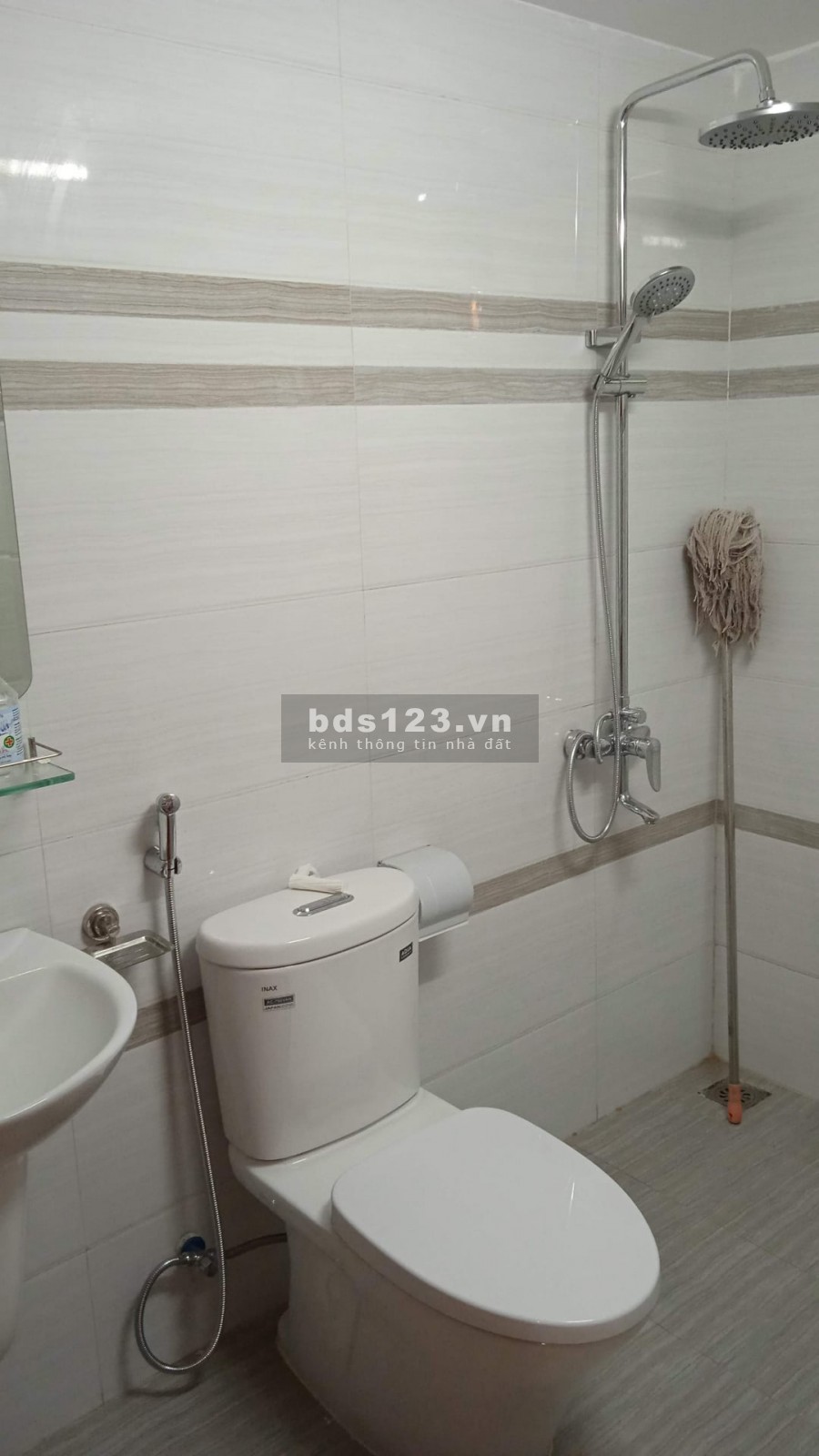 Nhà bán Vũ Ngọc Phan, Đống Đa. Nhà mới 5 tầng, 2 mặt tiền. Diện tích 39m2. Giá 5.4 tỷ.