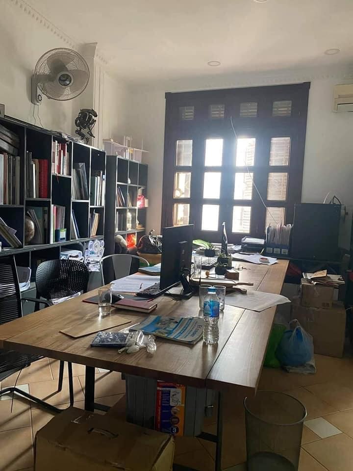 Bán Văn phòng Trần Duy Hưng 95m2 x 7 tầng, MT 6m, thuê 100tr/th, ô tô tránh, thang máy.
