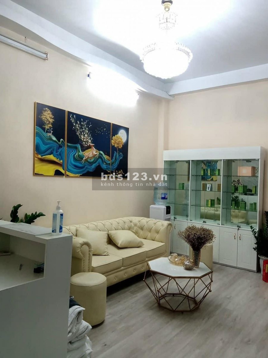 Nhà lô góc Trần Duy Hưng, ô tô đỗ cửa, DT 70m2xMT 12m , 6 tầng , giá 13.9 tỷ