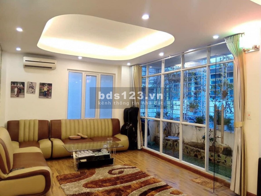 Nhà lô góc Trần Duy Hưng, ô tô đỗ cửa, DT 70m2xMT 12m , 6 tầng , giá 13.9 tỷ