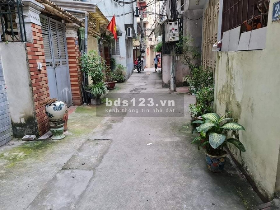 Bán mảnh đất sót lại Bùi Xương Trạch, Thanh Xuân 73m giá 4.1 tỷ, SĐCC, ngõ ba gác
