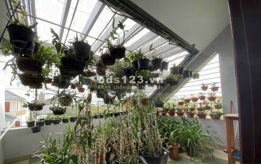 Bán biệt thự Đỉnh Long lô góc, 198.2m2, 2 hướng Tây – Bắc, 3 tầng, nhà cực đẹp, giá cực ok