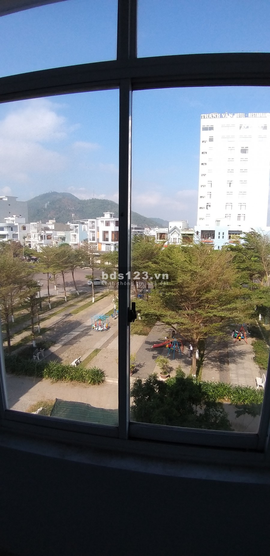 ■ NHÀ MỚI SƠN SỬA GÓC NGÃ 3 MẶT TIỀN (ĐỐNG ĐA-PHAN ĐÌNH PHÙNG) CHO THUÊ NGUYÊN CĂN 317A ĐỐNG ĐA, QUY NHƠN, BÌNH ĐỊNH DT: 5x22=110m2