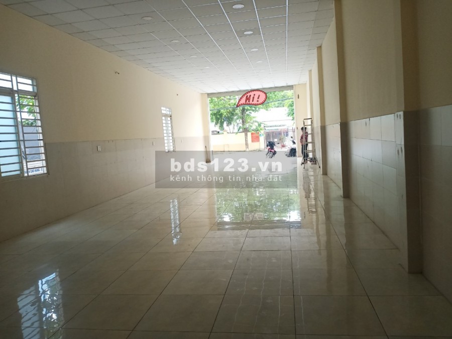 Cho thuê gấp mặt bằng kd trung tâm Q12, vào ngay, đường TTH07. Giá 22tr (TL)