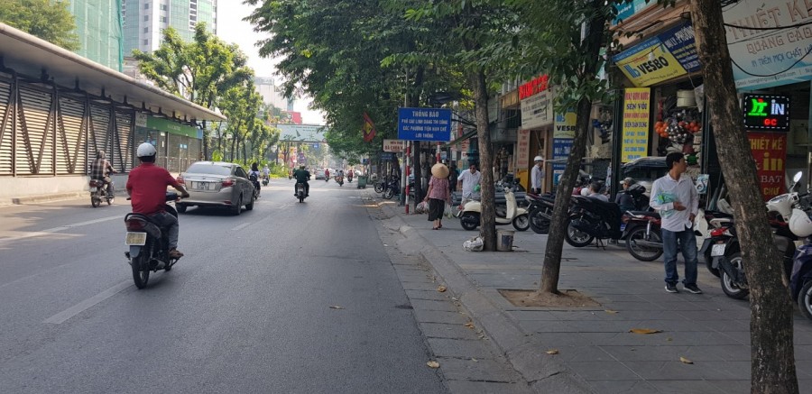 Bán nhà mặt phố Minh Khai Hai Bà Trưng rông 7m giá 270 triêu/m2.