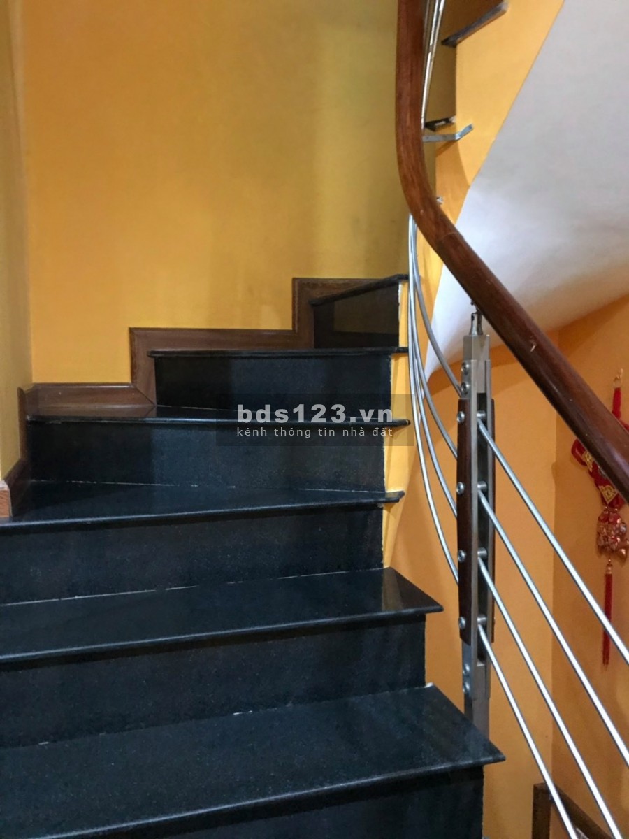 Sổ phân lô, 140tr/m2, nhà Cầu Giấy 5 tầng, 46m2, oto KD Văn phòng, ở ngay