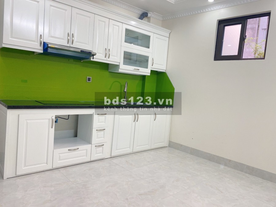 Nhà Đẹp Ở Luôn, Phố Nguyễn Văn Cừ, ngõ ô tô, 60m2, 4.8tỷ