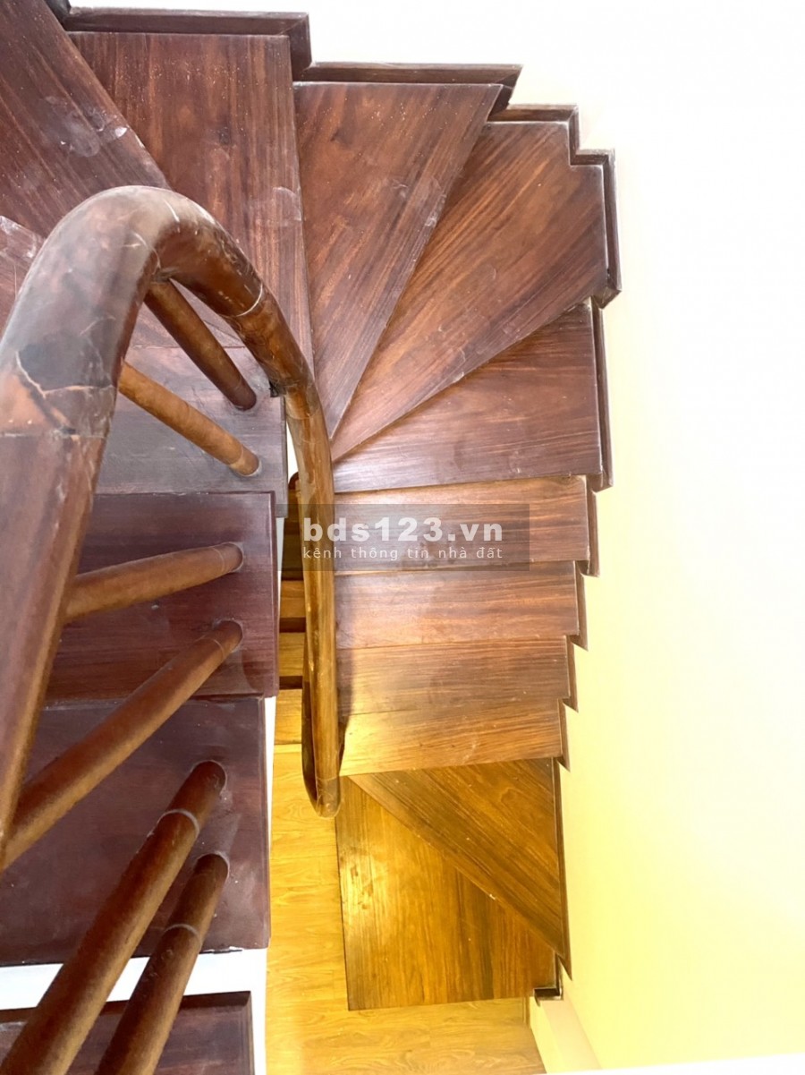 Nhà Đẹp Ở Luôn, Phố Nguyễn Văn Cừ, ngõ ô tô, 60m2, 4.8tỷ