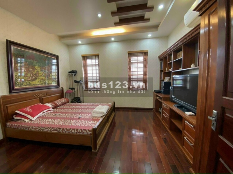 Bán biệt thự Đỉnh Long lô góc, 198.2m2, 2 hướng Tây – Bắc, 3 tầng, nhà cực đẹp, giá cực ok