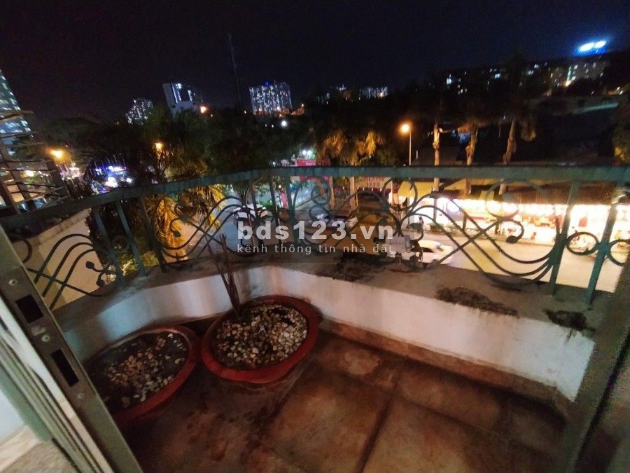 Cho thuê Nguyên Căn mặt tiền Trần Trọng Cung Quận 7, 5x25, 3 lầu, 8PN 7WC